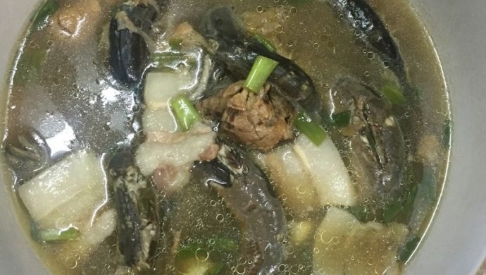 黄鳝煲汤
