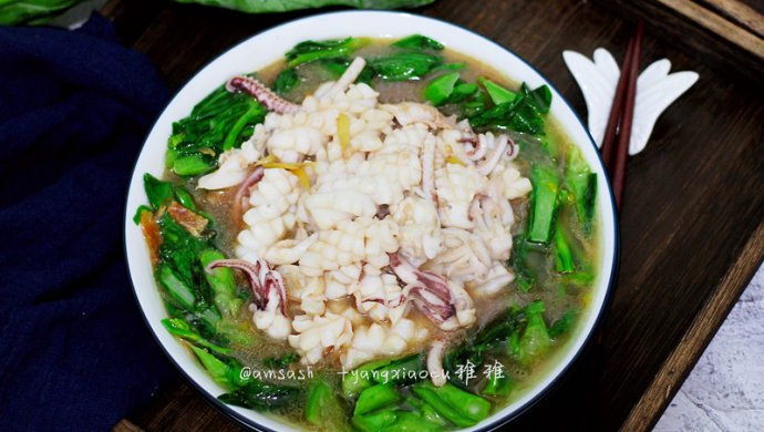 鱿鱼炒芥蓝菜