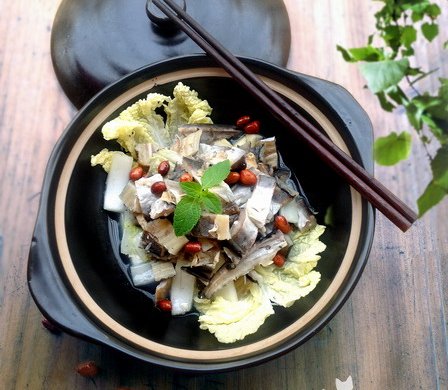 特色菜：醋煮鲨鱼干