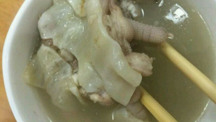 花胶鱼翅炖鸡
