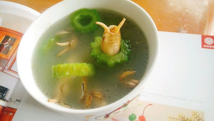 苦瓜海蛏煲汤
