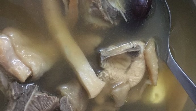 响螺墨鱼鸡汤
