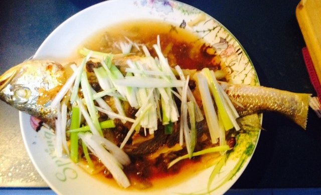 榨菜豆豉蒸黄鱼―乌江榨菜