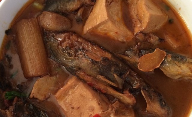 黄骨鱼焖豆腐