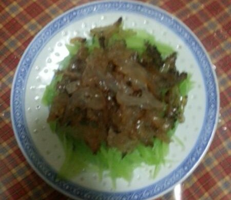 香莴笋拌海蜇皮