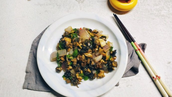 黄油椒香炒螺肉
