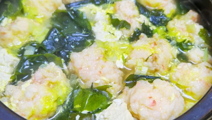 韩式裙带菜豆腐汤