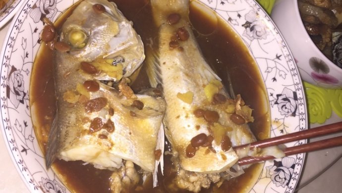黄豆酱蒸马头鱼方头鱼甘鲷