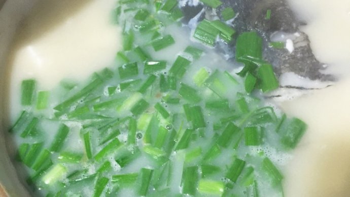 鱼头二吃之一胖头鱼豆腐汤