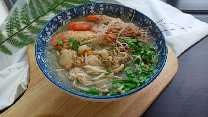 扇贝虾粉丝汤