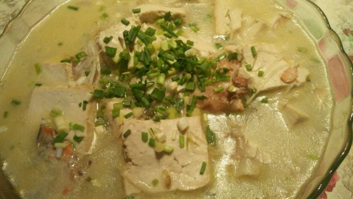 三文鱼头豆腐