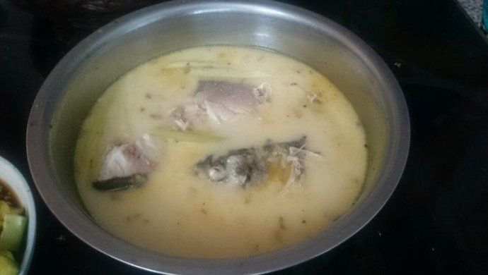 奶白鲶鱼汤