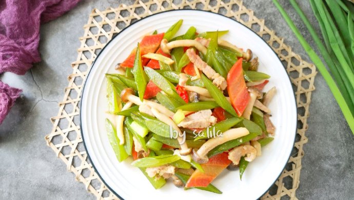 裙带菜炒肉丝