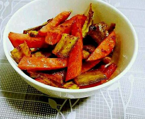 火腿炒凤尾鱼