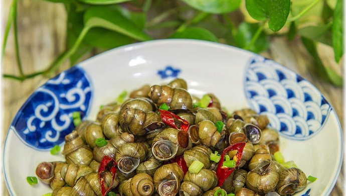 春之美食《炒螺蛳》