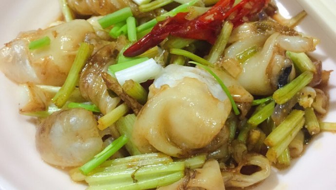 芹菜炒鱼泡