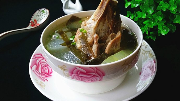 冬瓜海带筒骨汤