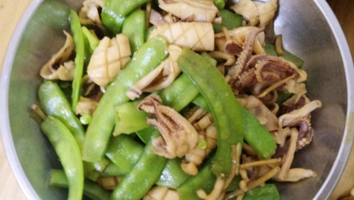荷兰豆炒鱿鱼干