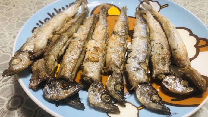 香煎多春鱼