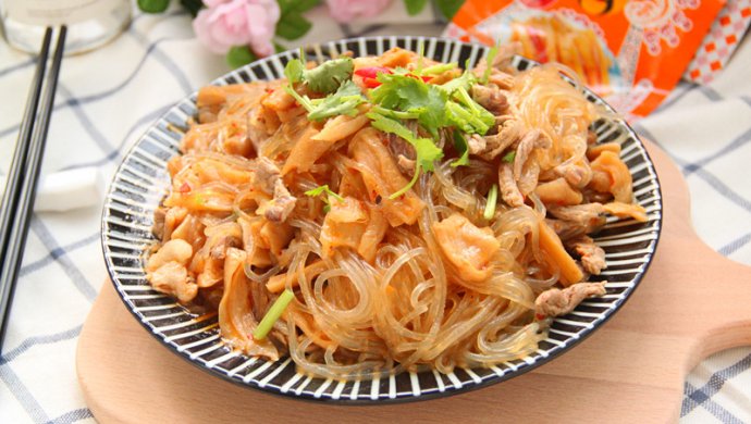 乌江萝卜肉丝炒粉条
