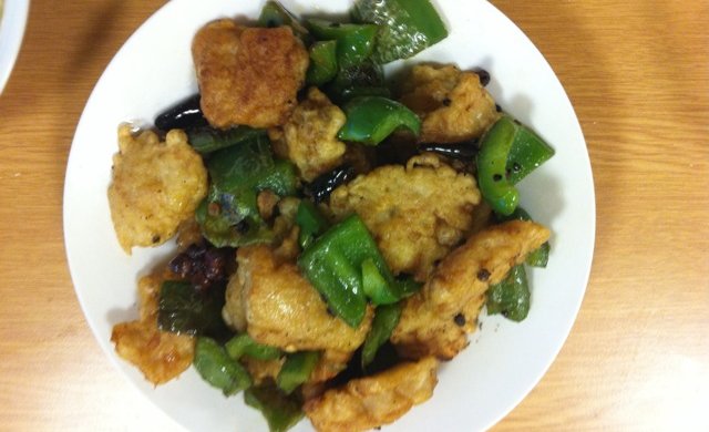 香酥炸鲶鱼