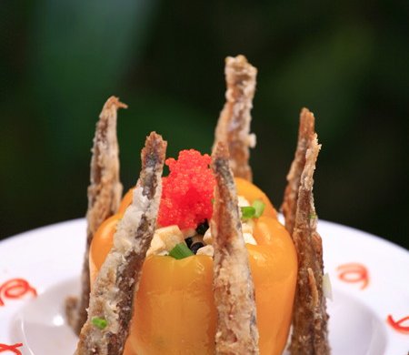 多春鱼豆腐盅