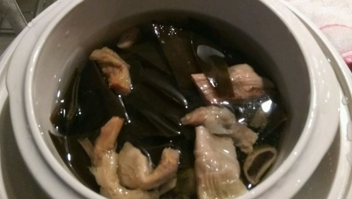 电炖锅系列：笋干海带炖鸭肉