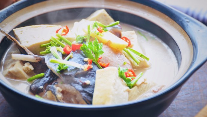 乌鱼炖豆腐,鱼汤鱼渣都不剩