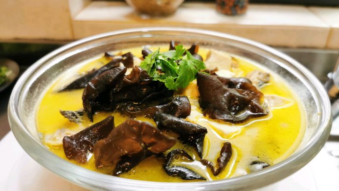 昂刺鱼木耳豆腐汤
