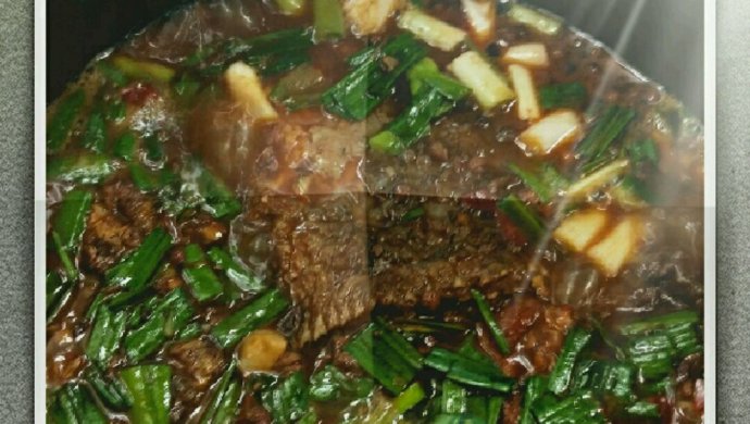 砂锅炖鱼尾