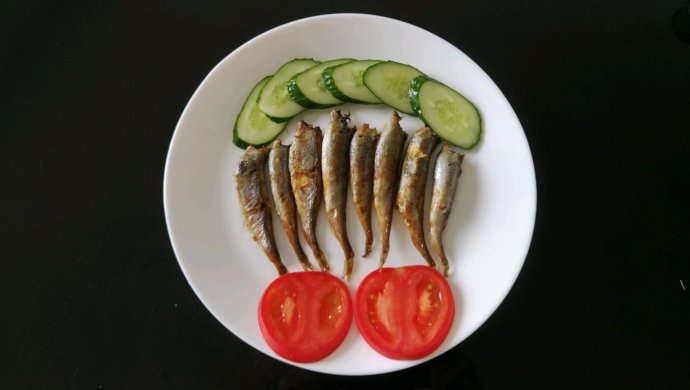 油煎多春鱼