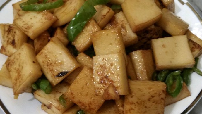 辣椒炒鱼豆腐