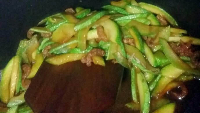 【干虾仁炒角瓜】