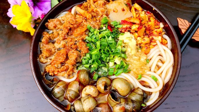 香辣肉燥螺蛳粉