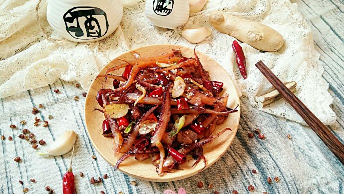 麻辣鱿鱼须??情话与酒，我选麻辣下酒菜