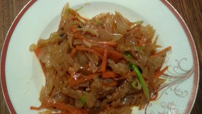 凉拌海蜇