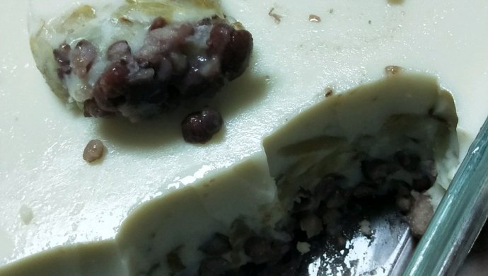 红豆花胶奶。