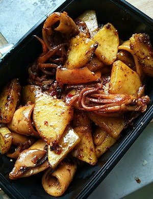 当墨鱼仔遇上了火锅底料以后……