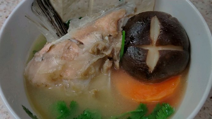 三文鱼头豆腐汤