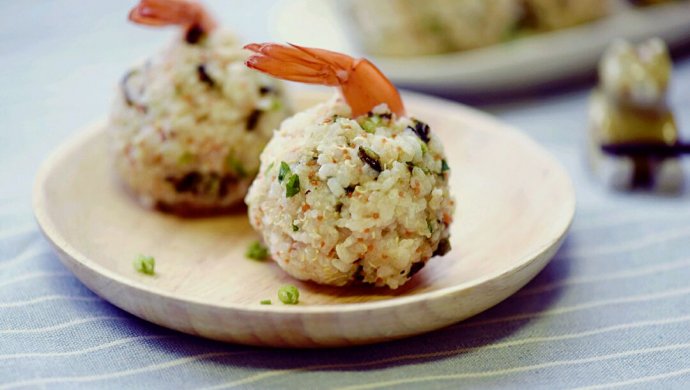 剩米饭华丽变身――鲜虾饭团