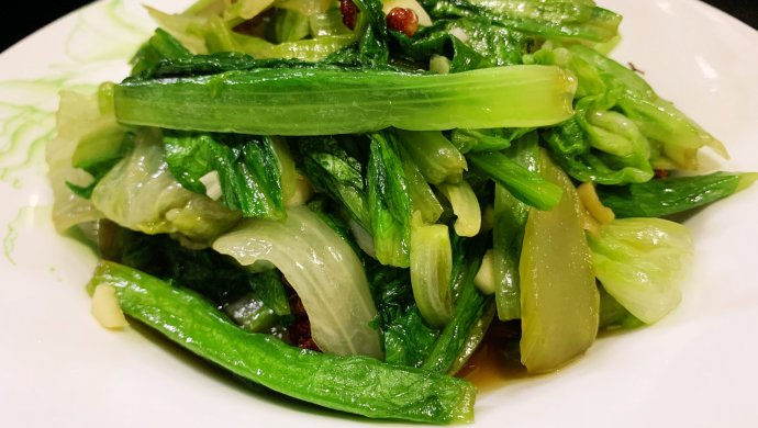 没有豆豉鲮鱼 一种调料做出好味的蒜蓉油麦菜