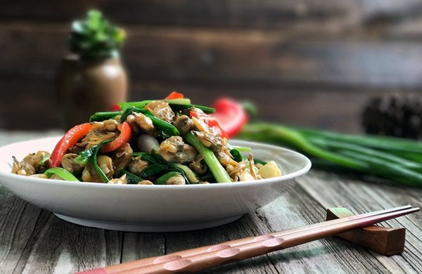 好吃又下饭的家常菜----葱姜炒螺肉