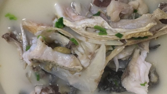 奶白胖头鱼汤
