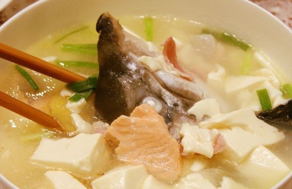 三文鱼头豆腐汤