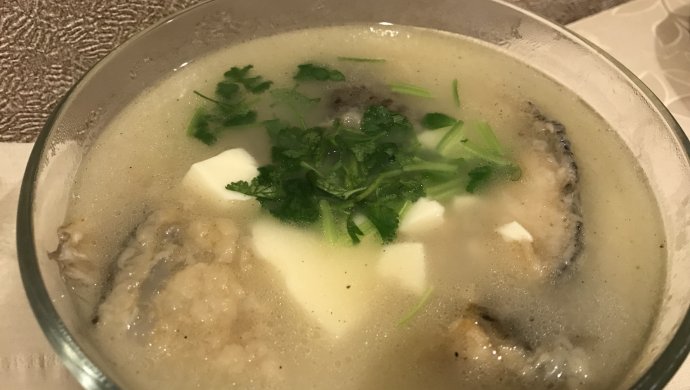 三文鱼头豆腐汤