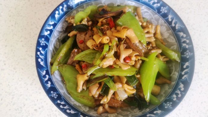 小酌必配:茶油鸭肠
