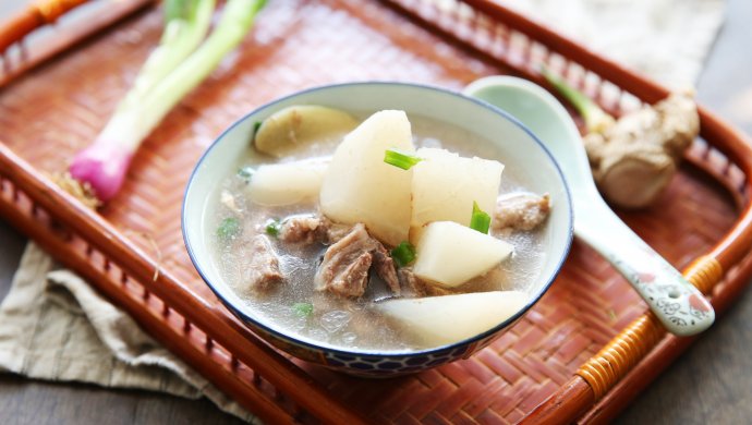 【一碗暖脾胃】萝卜马蹄羊肉汤
