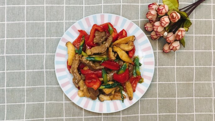 彩蔬炒鸭肉