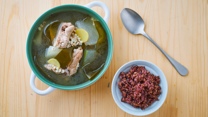 时令进补之昆布薏米冬瓜龙骨汤(配五谷饭)
