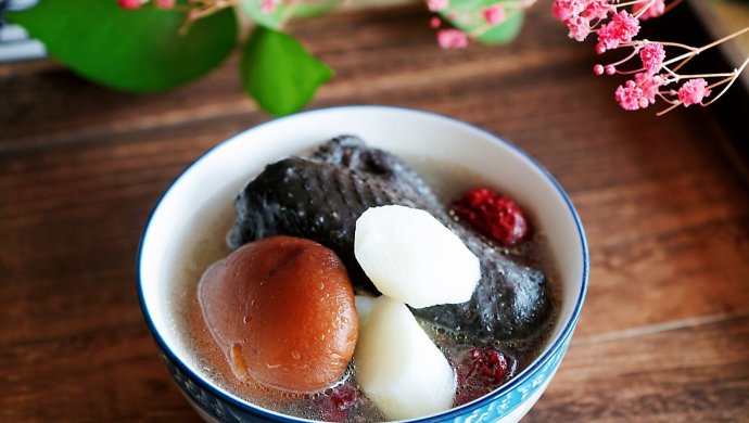 山药乌鸡红枣汤
